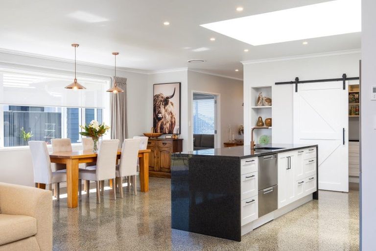 Photo of property in 19 Manapouri Street, Poraiti, Napier, 4112