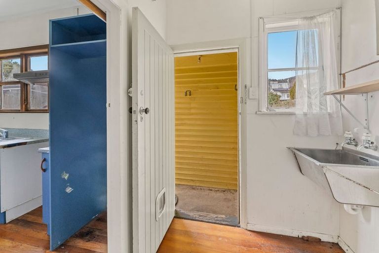 Photo of property in 31 Tipahi Street, Nelson South, Nelson, 7010