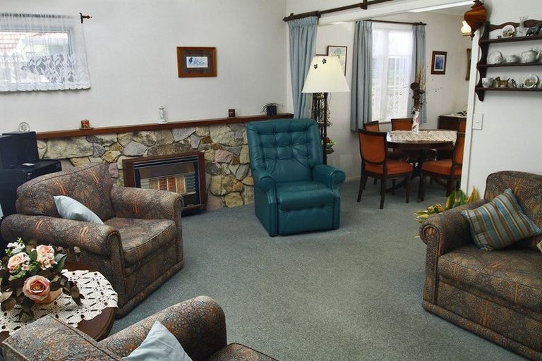 Photo of property in 33 Lancaster Street, Highbury, Palmerston North, 4412