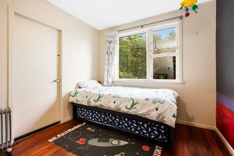 Photo of property in 32 Papakowhai Road, Papakowhai, Porirua, 5024