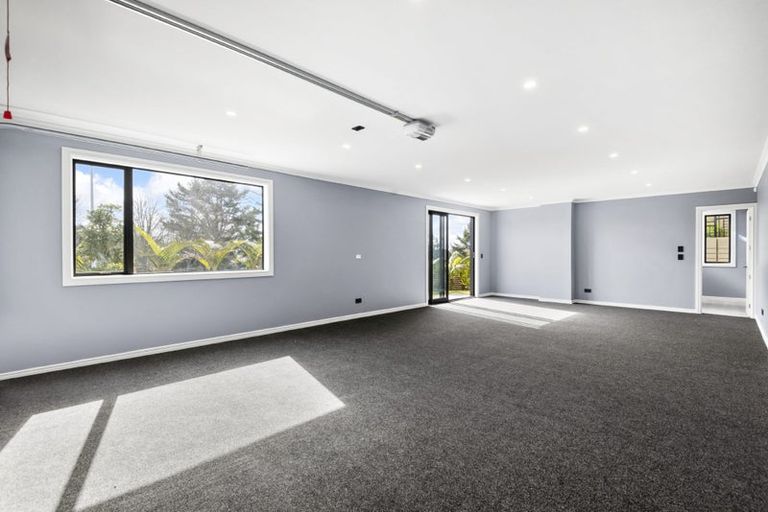 Photo of property in 2 Taku Close, Long Bay, Auckland, 0630
