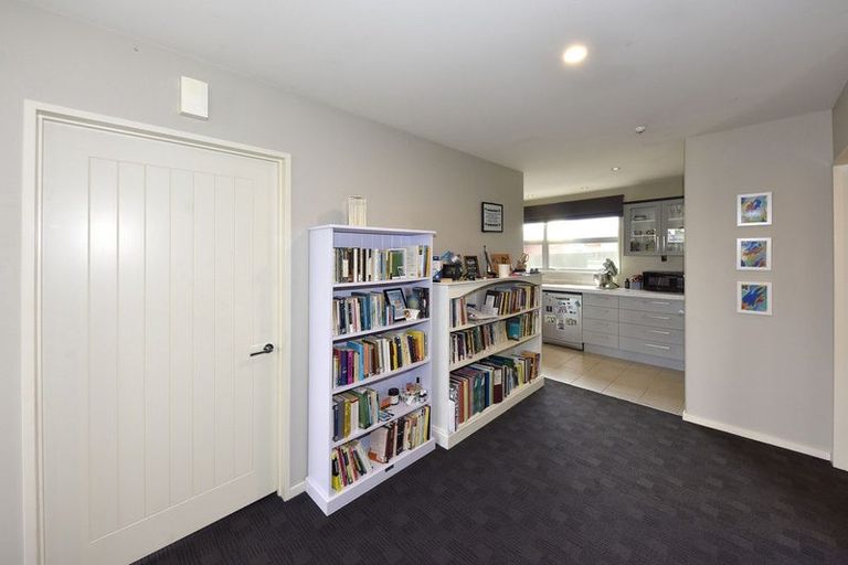 Photo of property in 127a Elizabeth Street, Riccarton, Christchurch, 8041