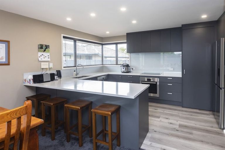 Photo of property in 7 Napoleon Close, Harewood, Christchurch, 8051