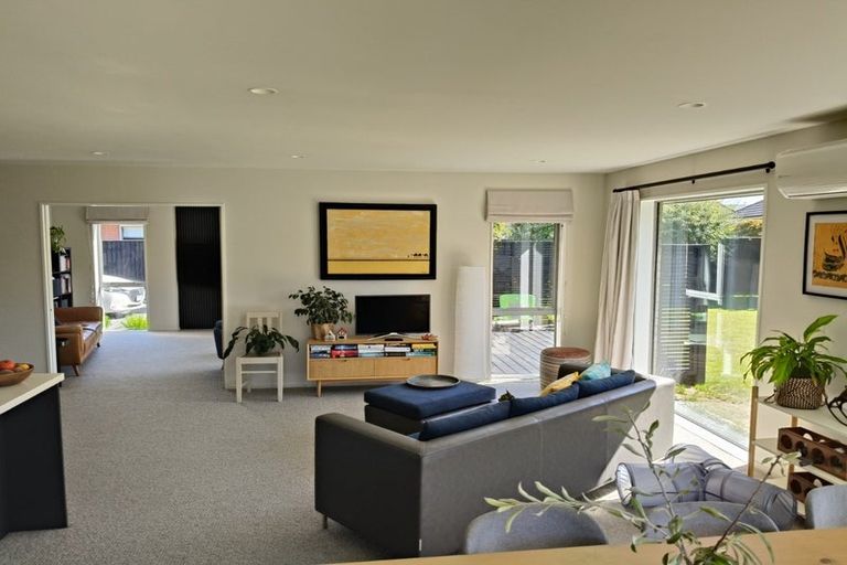 Photo of property in 8 Churchill Drive, Rangiora, 7400