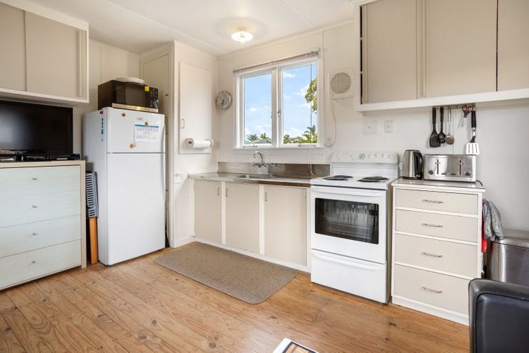 Photo of property in 215 Cook Drive, Whitianga, 3510