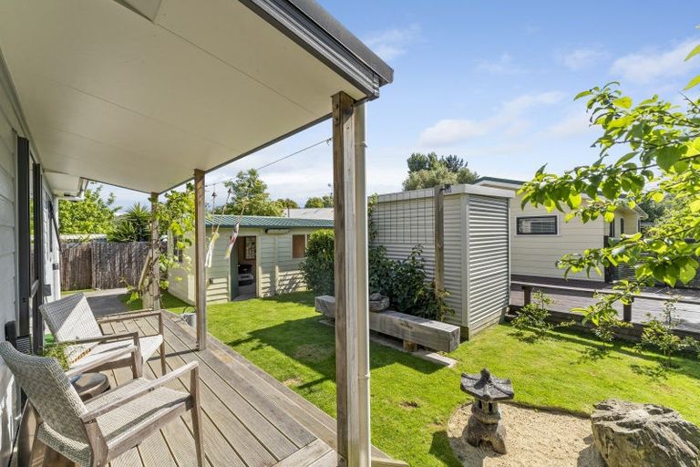 Photo of property in 175 Te Moana Road, Waikanae, 5036