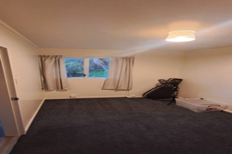 Photo of property in 29b Harbour View Road, Northland, Wellington, 6012