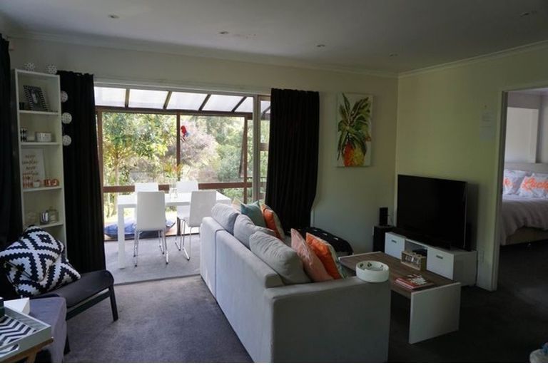 Photo of property in 2/32 Drome View Place, Beach Haven, Auckland, 0626