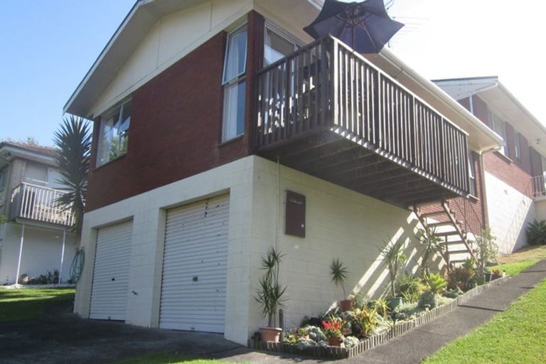 Photo of property in 1/16 Kathleen Street, Totara Vale, Auckland, 0627