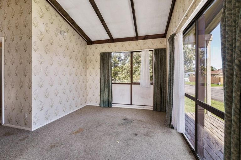 Photo of property in 42 Norfolk Crescent, Otaki Beach, Otaki, 5512