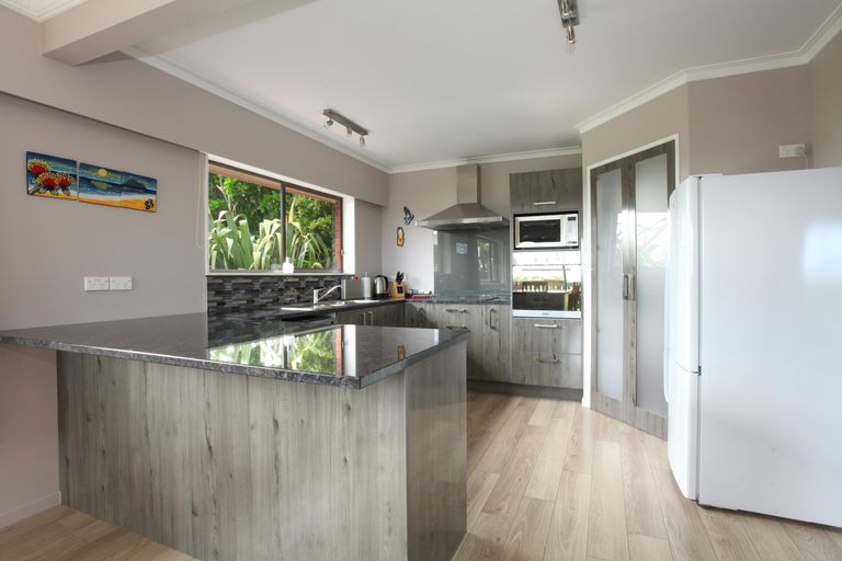 Photo of property in 16 Upper Wainui Road, Raglan, 3297