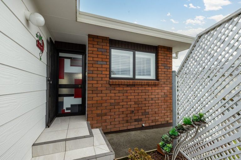 Photo of property in 22a Hinton Road, Taradale, Napier, 4112