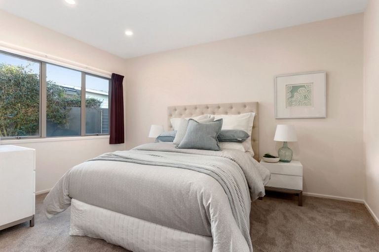 Photo of property in 21 Waimana Avenue, Northcote Point, Auckland, 0627