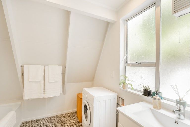 Photo of property in 82b Raumati Road, Raumati Beach, Paraparaumu, 5032