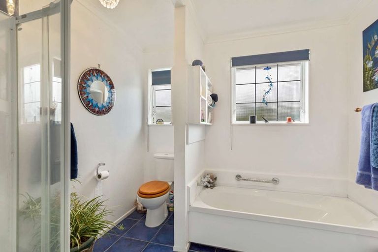 Photo of property in 35 Strathmore Avenue, Levin, 5510