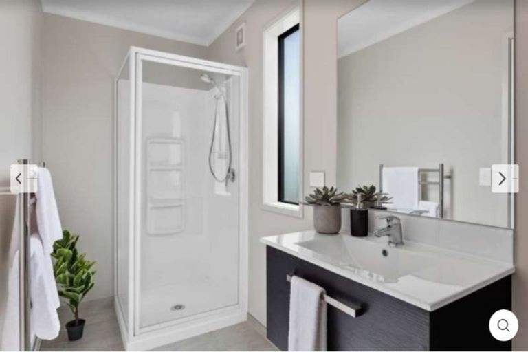 Photo of property in 4 Peihana Road, Hobsonville, Auckland, 0616