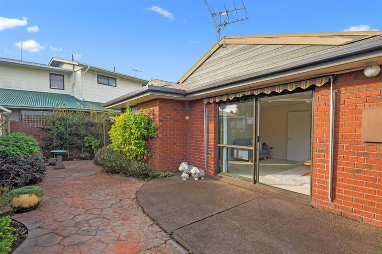 Photo of property in 2/32 Cotswold Avenue, Bishopdale, Christchurch, 8053