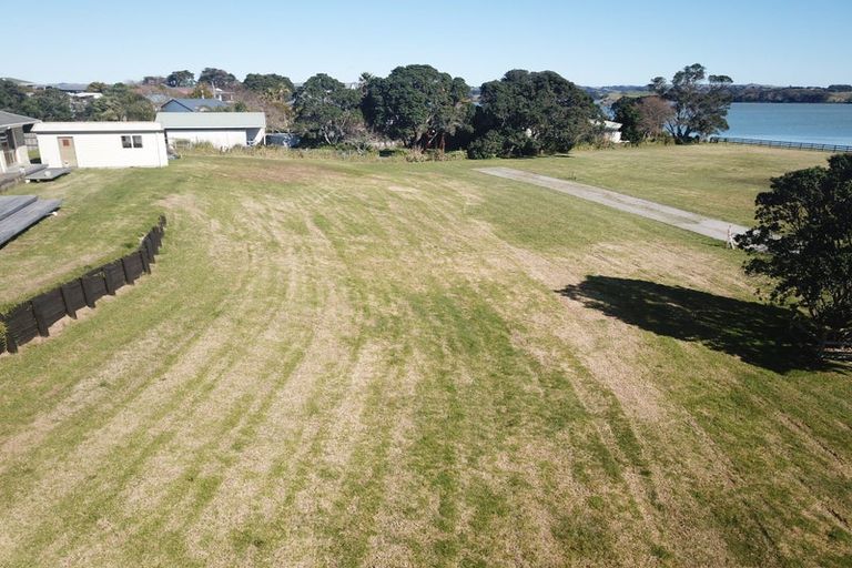 Photo of property in 17 Goble Road, Clarks Beach, 2679