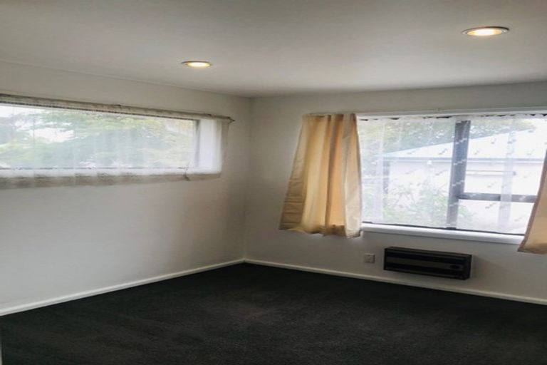 Photo of property in 4 Shirldale Place, Avonhead, Christchurch, 8042