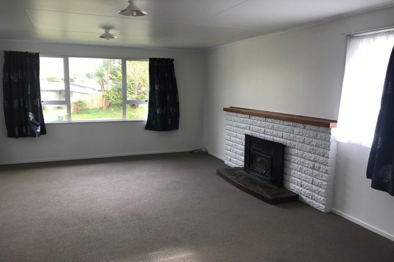 Photo of property in 40 Gem Street, Pukehangi, Rotorua, 3015