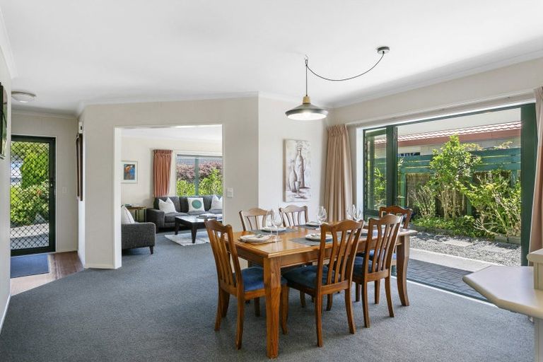 Photo of property in 30 Fairview Terrace, Waipahihi, Taupo, 3330