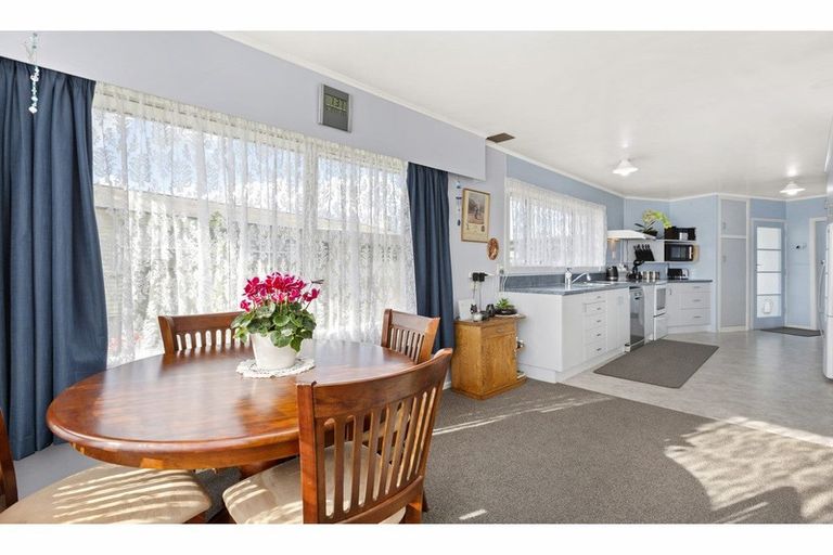 Photo of property in 19 Cecil Street, St Andrews, Hamilton, 3200