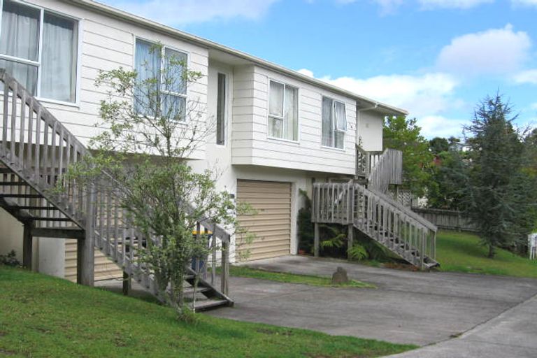 Photo of property in 1/41 Sungrove Rise, Sunnyvale, Auckland, 0612