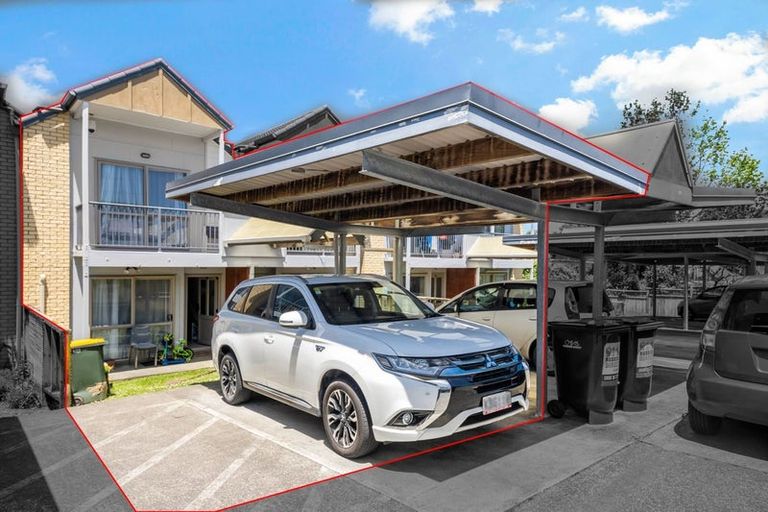 Photo of property in 12/94 Glengarry Road, Glen Eden, Auckland, 0602