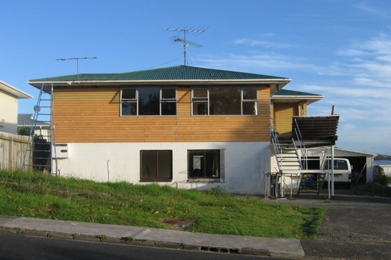 Photo of property in 77 Bruce Road, Glenfield, Auckland, 0629