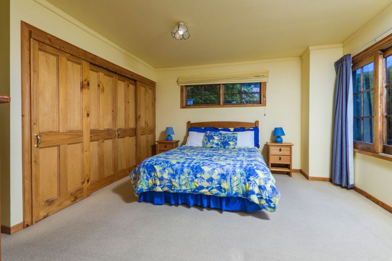 Photo of property in 33 Coster Street, Enner Glynn, Nelson, 7011