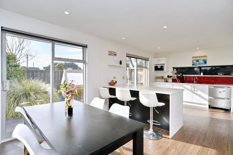 Photo of property in 1 Rue De La Mare, Parklands, Christchurch, 8083
