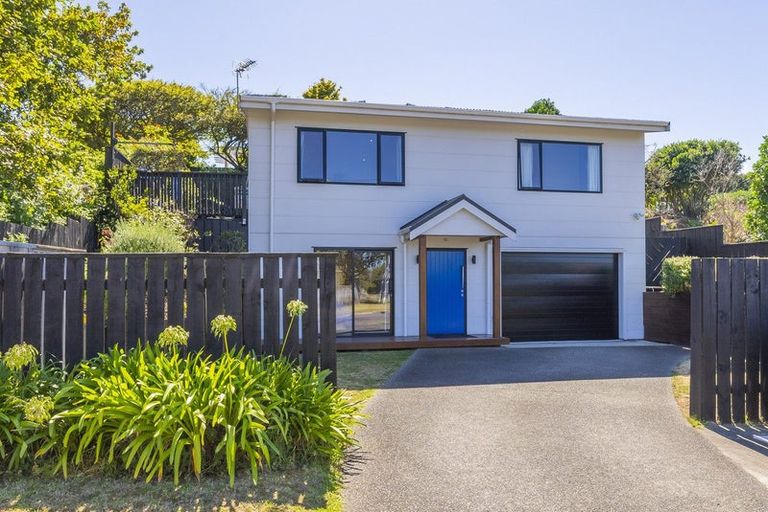 Photo of property in 69 Golf Road, Paraparaumu Beach, Paraparaumu, 5032