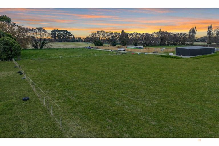 Photo of property in 8 Barrett Road, Spotswood, New Plymouth, 4310