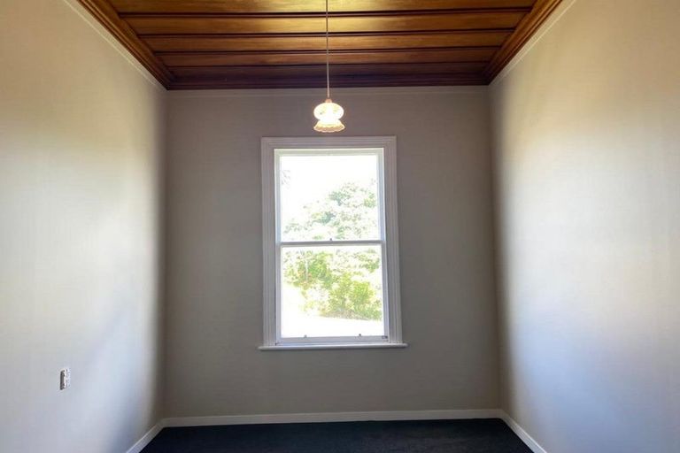 Photo of property in 20 Cambridge Street, Patea, 4520