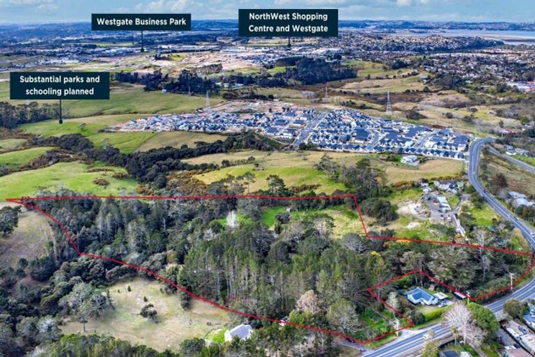 Photo of property in 53 Red Hills Road, Massey, Auckland, 0614