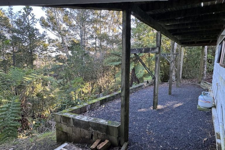 Photo of property in 74 Crows Road, Swanson, Auckland, 0614