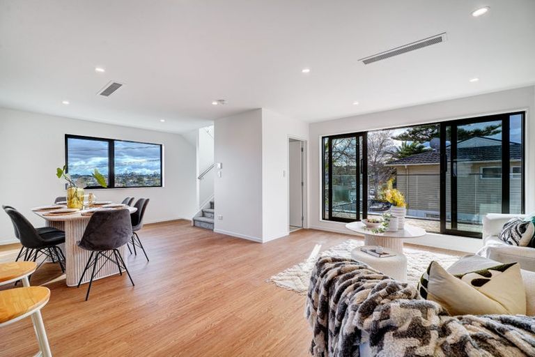 Photo of property in 1/20 William Souter Street, Forrest Hill, Auckland, 0620