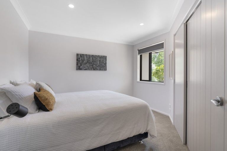 Photo of property in 6 Cameron Drive, Acacia Bay, Taupo, 3385