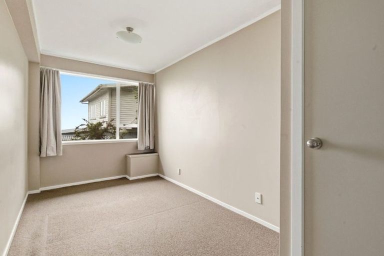 Photo of property in 10 Laurent Place, Kingston, Wellington, 6021