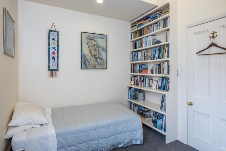 Photo of property in 33 Hobson Crescent, Thorndon, Wellington, 6011