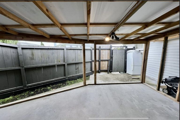Photo of property in 26 Nile Road, Kelston, Auckland, 0602