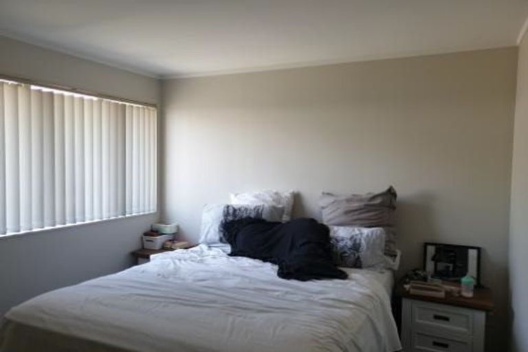 Photo of property in 8 Josie Lane, Manurewa, Auckland, 2102