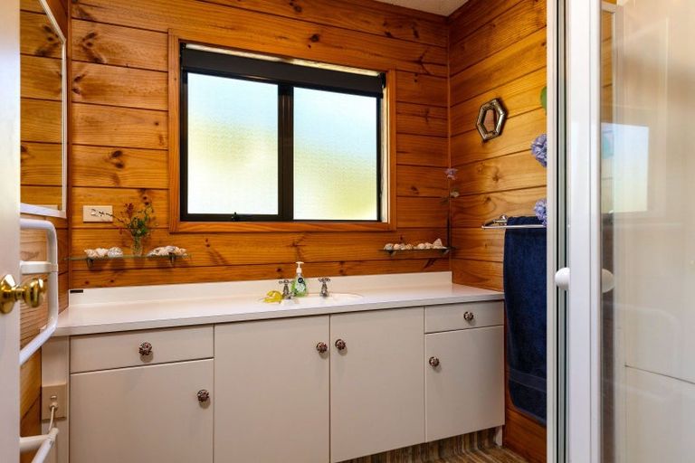 Photo of property in 312e Waikawa Road, Waikawa, Picton, 7220