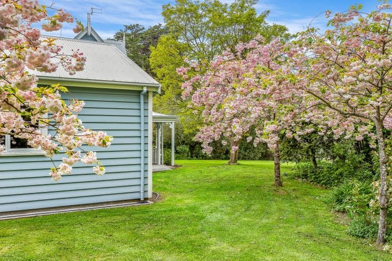 Photo of property in 211 Summerhill Road, Cust, Rangiora, 7471