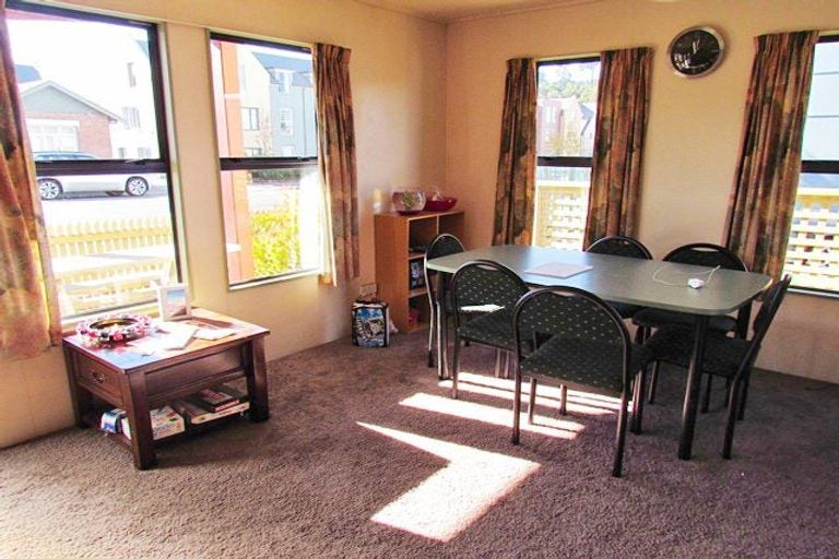 Photo of property in 19 Howe Street, North Dunedin, Dunedin, 9016