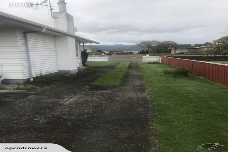 Photo of property in 9 Cardiff Street, Levin, 5510