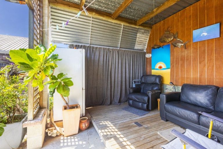 Photo of property in 15 Spriggs Crescent, Greenmeadows, Napier, 4112