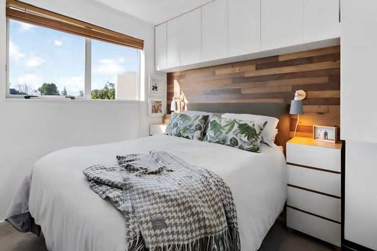 Photo of property in 325/26 Morningside Drive, Morningside, Auckland, 1025