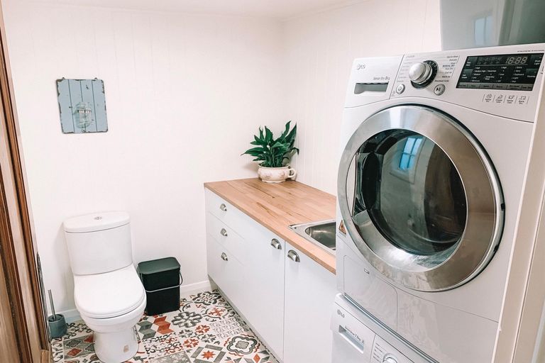 Photo of property in 10 Snowdon Street, Allanton, Mosgiel, 9092