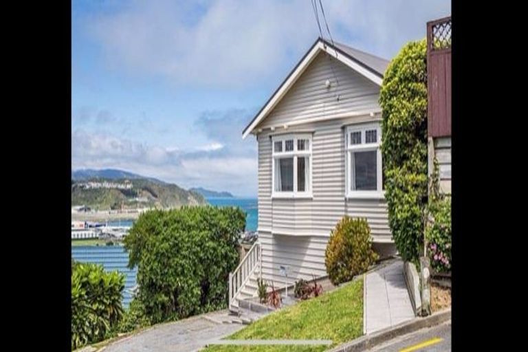 Photo of property in 57 Rodrigo Road, Kilbirnie, Wellington, 6022